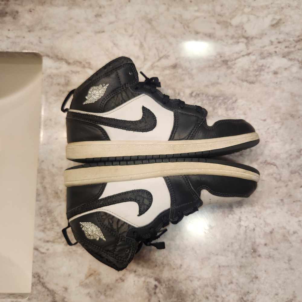 nike air jordan 1 mid panda elephant black/white